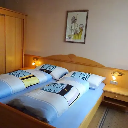 Ferienwohnung Heinrich 펠뎀시