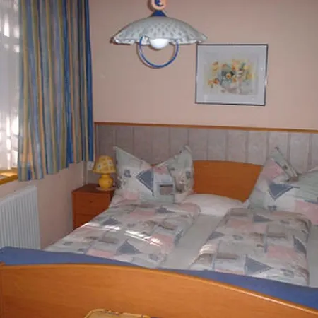Ferienwohnung Heinrich 펠뎀시