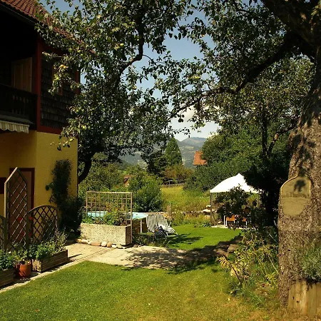 Ferienwohnung Heinrich Apartman *